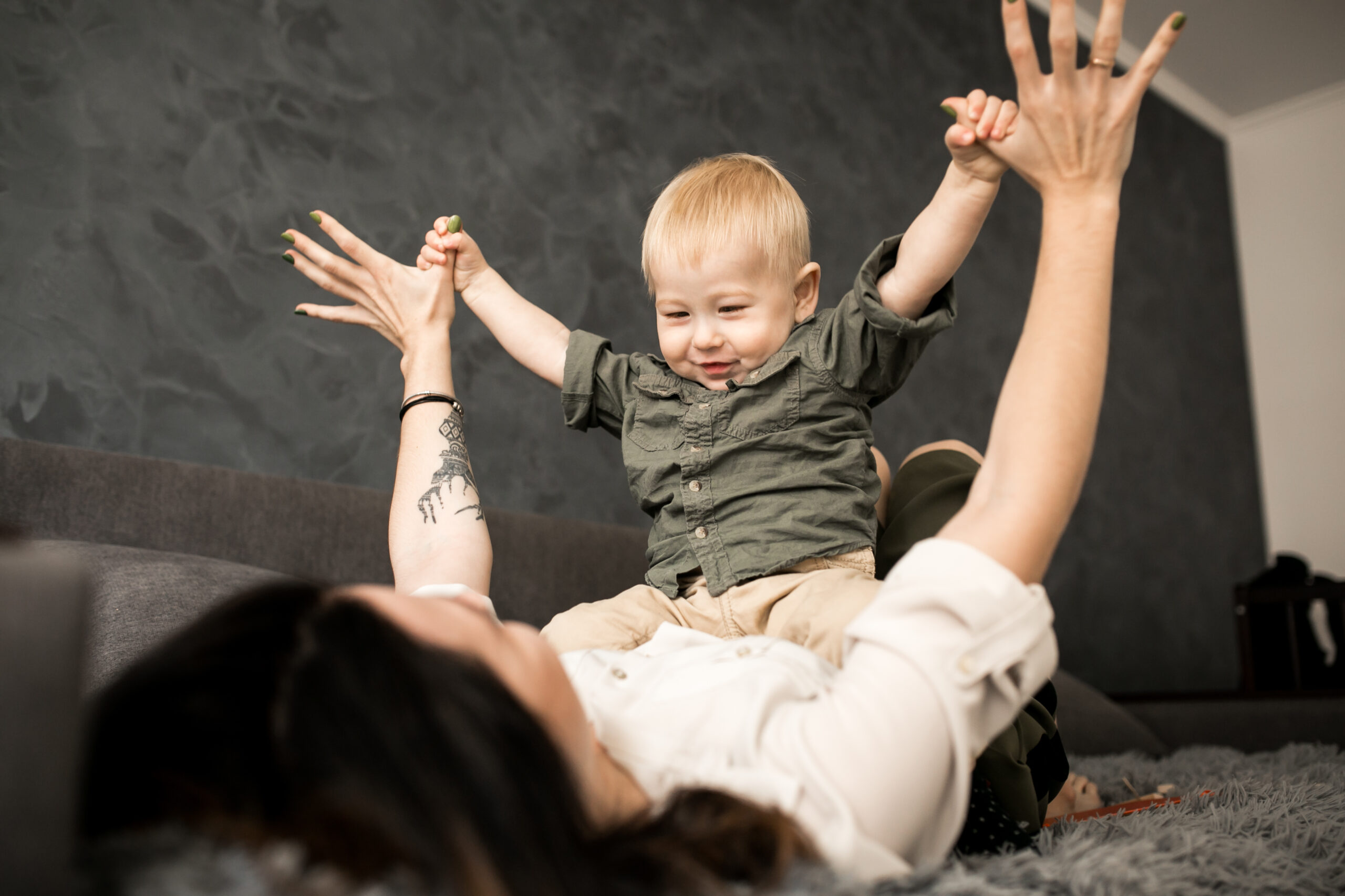 Dlaczego dzieci tak chętnie się wspinają? Fizjoterapeuta dziecięcy wyjaśnia